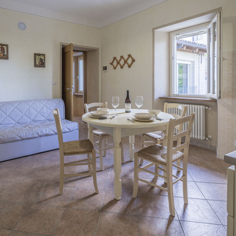 Arpusè - Ca' Renato Grane' Apartment with Pool: Frühling, Herbst, Küche, Sommer