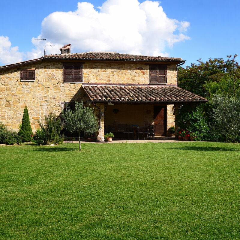 Villa Nasca Countryside and Pool: Autumn, Building Exterior, Spring