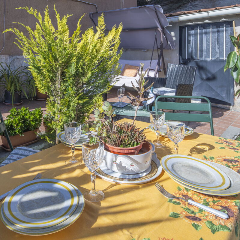 Casa di Bruna Seaview, Albenga: Autumn, Garden, Spring, Summer