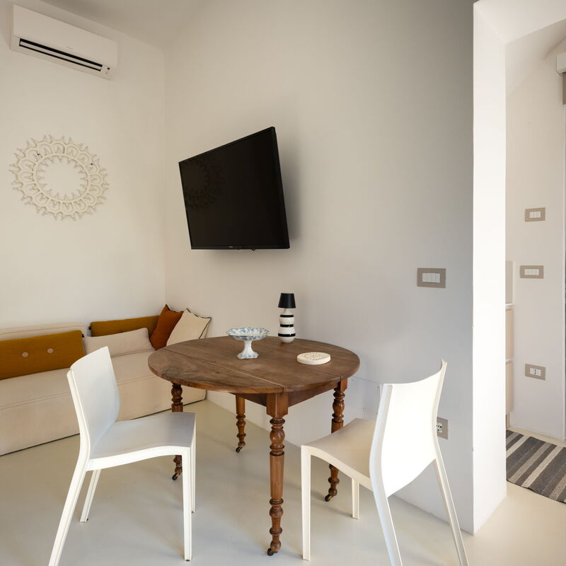 Casa Corte - Palazzo Villani Lubelli: Autumn, Bedroom, Kitchen, Living Room, Spring, Summer