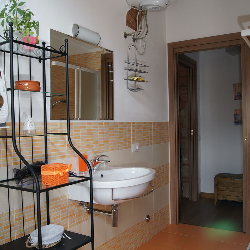 Appartamento Ibisco Seaside and Pool: Autumn, Bathroom, Spring, Summer