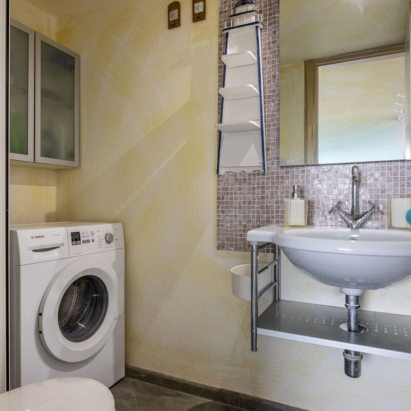 Stella Marina Apartment: Autumn, Bathroom, Spring, Summer