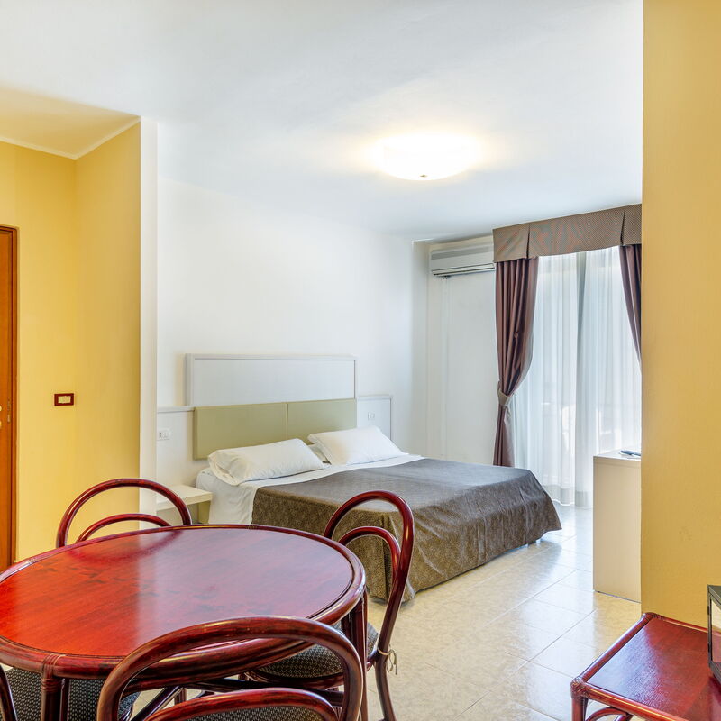 Alghero Residence, Seaside Apartments: Autumn, Bedroom, Kitchen, Spring, Summer