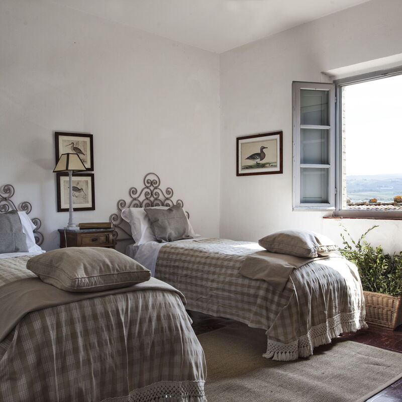 Podere Sangiovese, Pool and View in Chianti: Automne, chambre à coucher, Été, Printemps