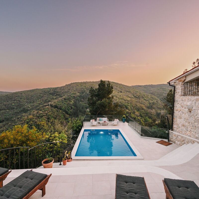 Villa Bogijeva Cliff House, Stunning View: Frühling, Herbst, Schwimmbad, Sommer