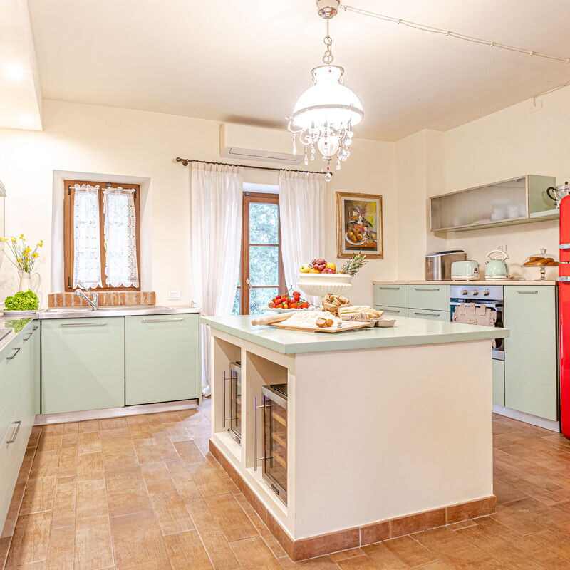 Villa la Cerbaina: Ground Floor kitchen