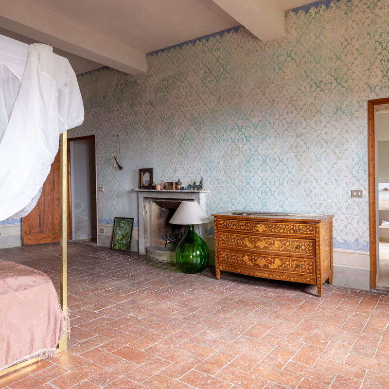 Villa Il Casalino, Florentine Hills with Pool: Autumn, Bedroom, Spring, Summer