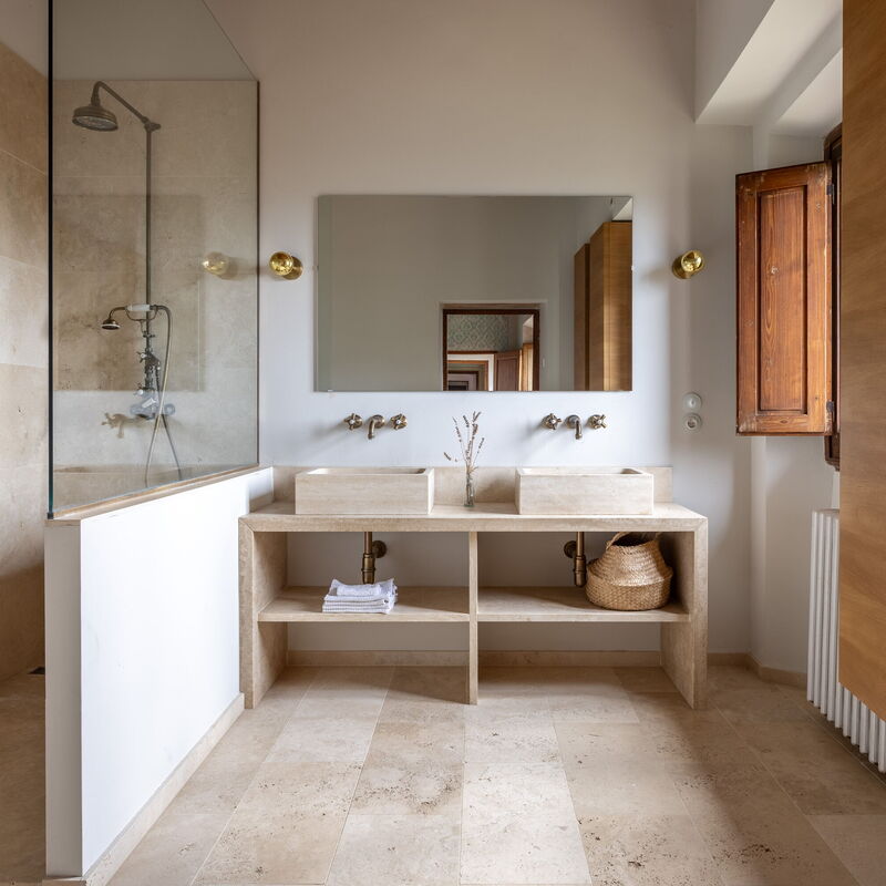 Villa Il Casalino, Florentine Hills with Pool: Autumn, Bathroom, Spring, Summer