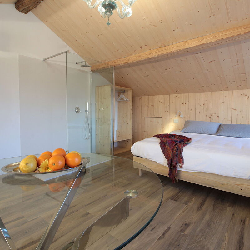 Villa Dolce Bacio, Pool and Spa, Valdobbiadene: Autumn, Bedroom, Spring, Summer, Winter
