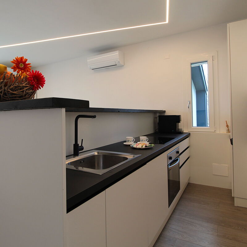 Villa Dolce Bosco with Pool, Valdobbiadene: Frühling, Herbst, Küche, Sommer