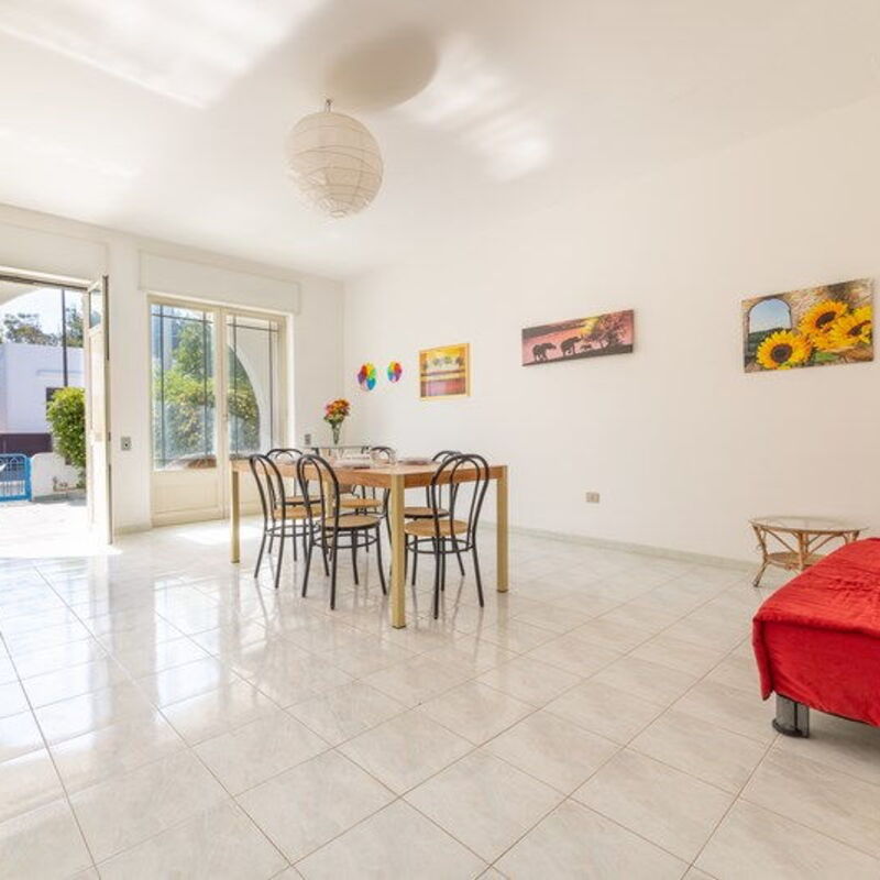 Villetta Bluette, Marina di Mancaversa: Autunno, Estate, Inverno, Primavera, Sala da pranzo, Soggiorno