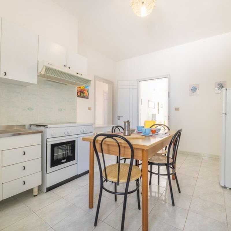 Villetta Bluette, Marina di Mancaversa: Autunno, Cucina, Estate, Inverno, Primavera, Sala da pranzo