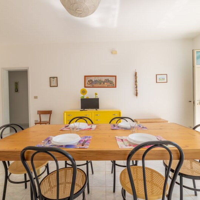 Villetta Bluette, Marina di Mancaversa: Autunno, Estate, Inverno, Primavera, Sala da pranzo, Soggiorno