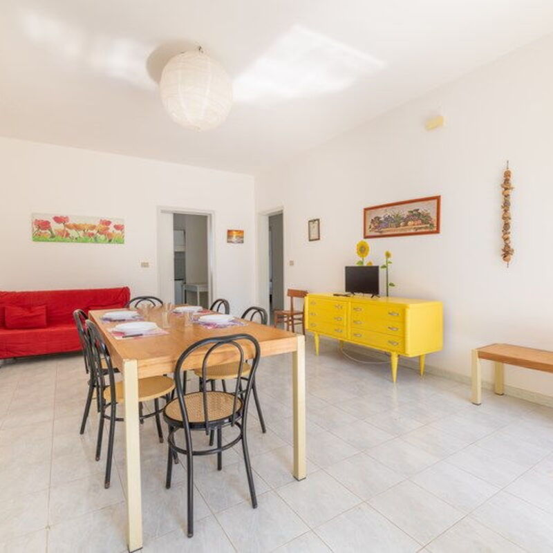 Villetta Bluette, Marina di Mancaversa: Autunno, Estate, Inverno, Primavera, Sala da pranzo, Soggiorno