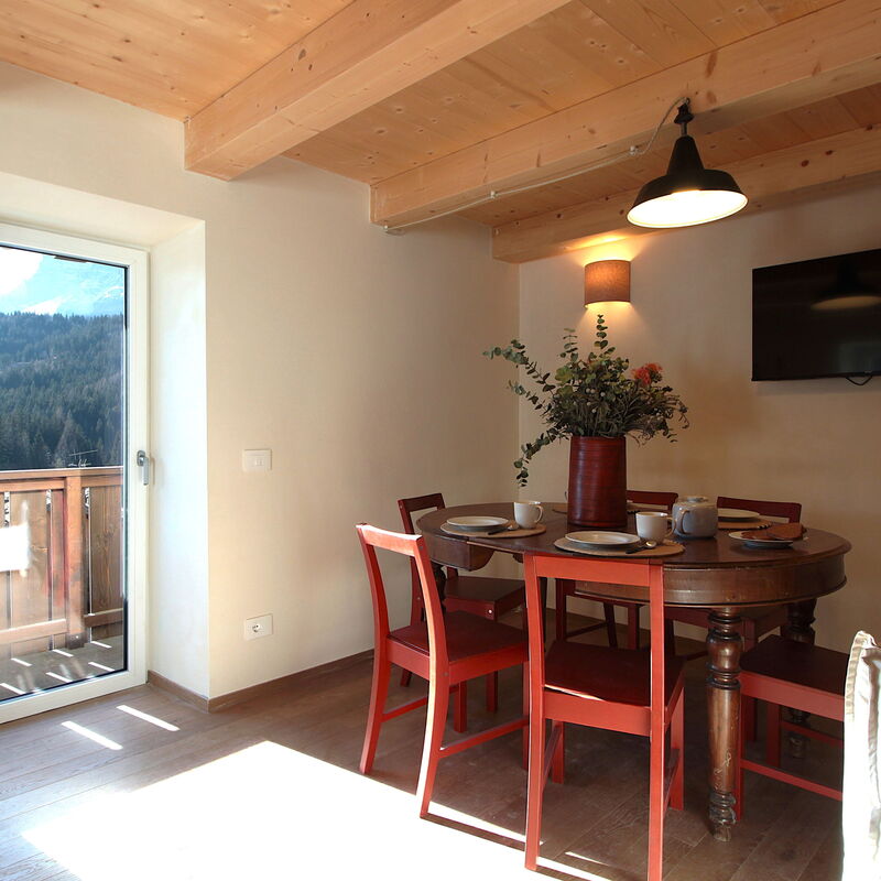 Casa Tomà Mountain View Cortina: Autumn, Dining Room, Living Room, Spring, Summer, Winter