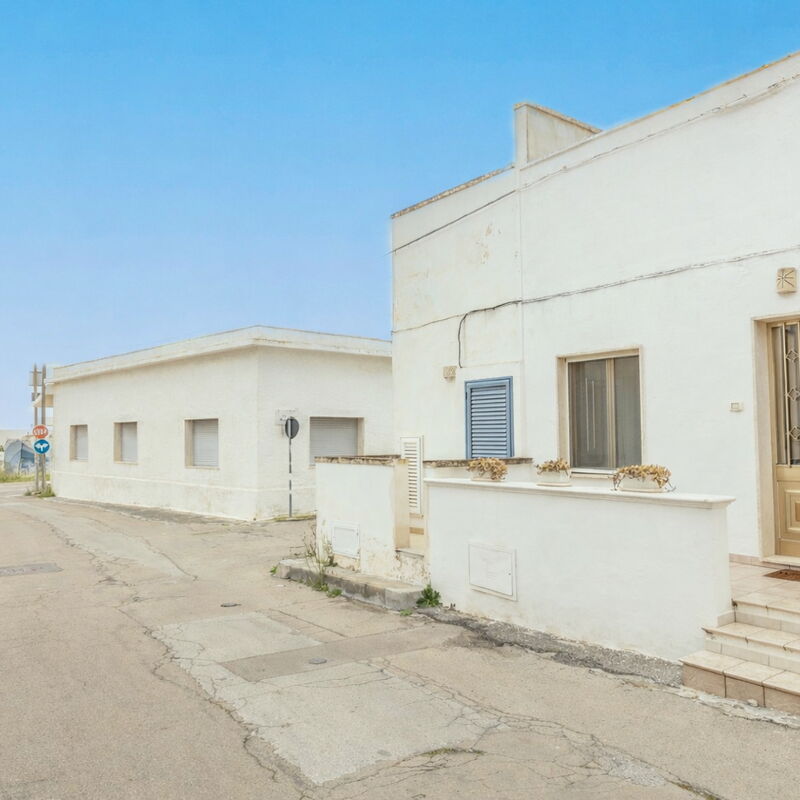 Casa Marinella, Marina di Mancaversa: Autumn, Main Entrance, Spring, Summer