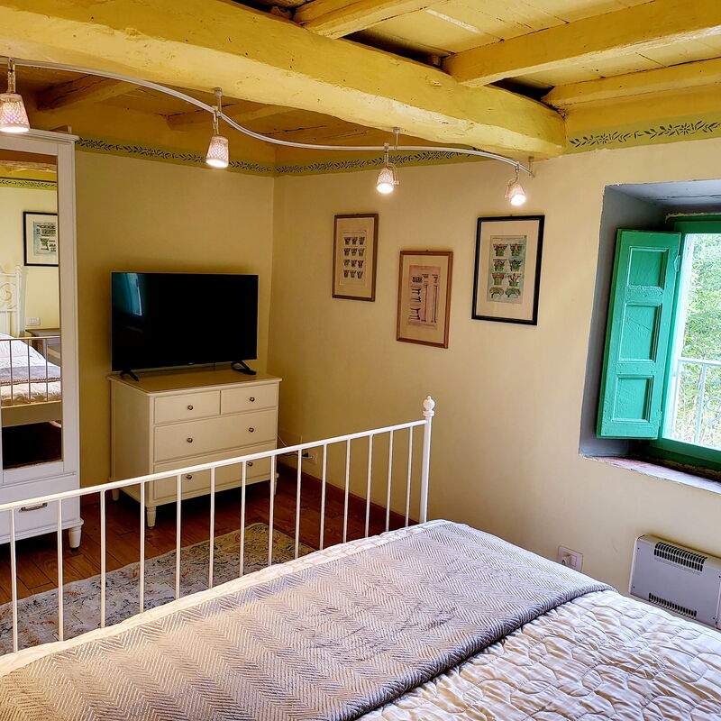 La Casa degli Artisti, Jacuzzi, Marliana: Autumn, Bedroom, Spring, Summer