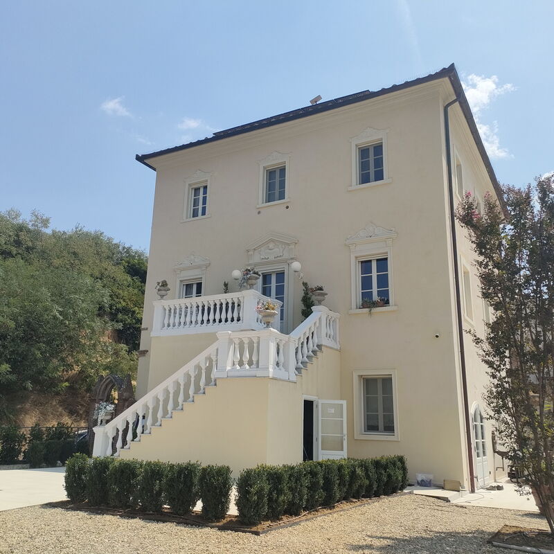 Villa Elisa: Außen, Balkon / Terrasse / Patio, Garten