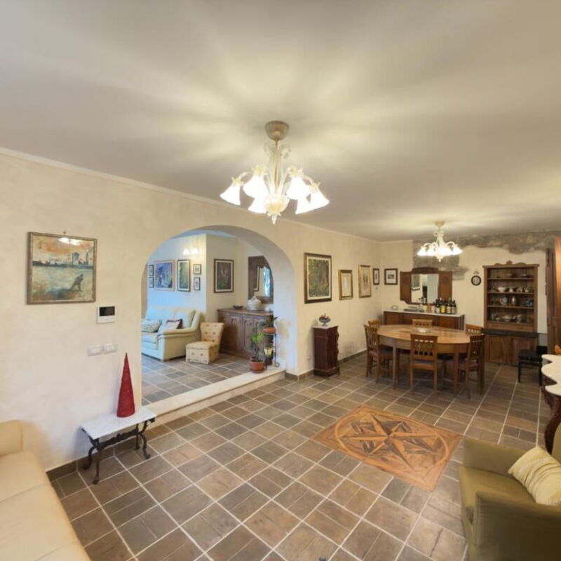 Villa Montepulciano Vineyard and Pool Retreat: Automne, Été, Printemps, Salon