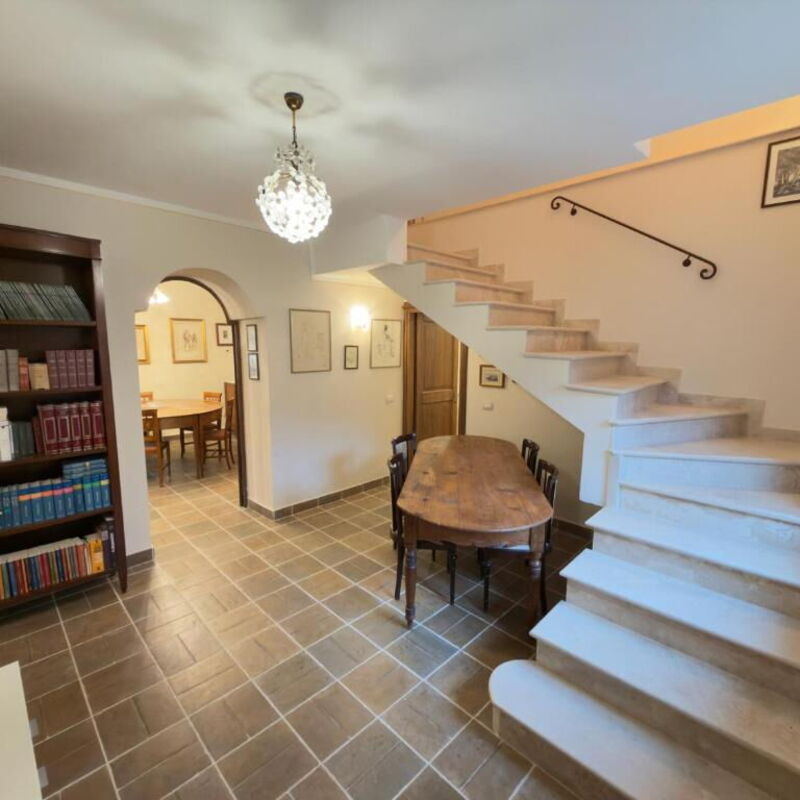 Villa Montepulciano Vineyard and Pool Retreat: Automne, Été, Printemps, Salon