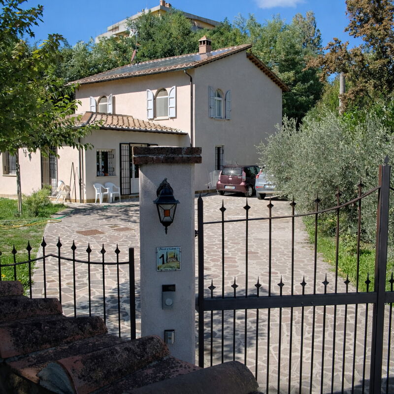 Villa Montepulciano Vineyard and Pool Retreat: Automne, Entrée principale, Été, Printemps