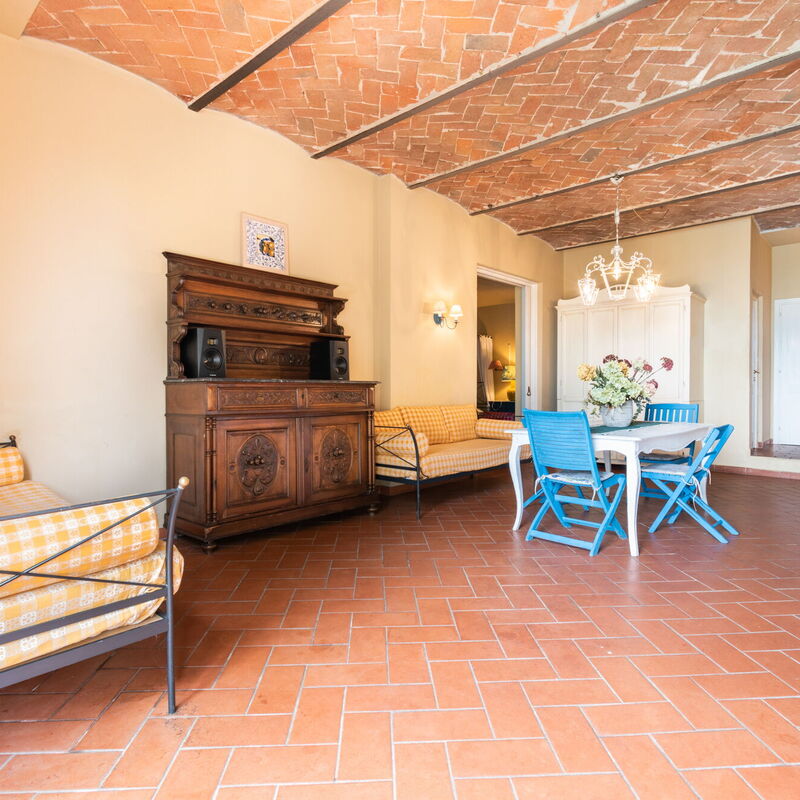 Agriturismo le Due Querce: Autumn, Dining Room, Kitchen, Living Room, Spring, Summer, Winter