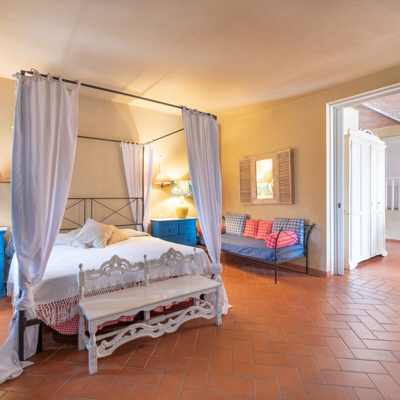 Agriturismo le Due Querce: Autumn, Bedroom, Spring, Summer, Winter