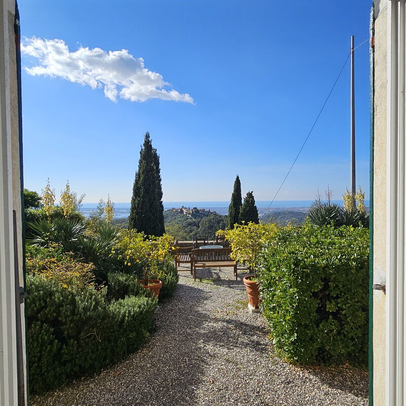 Villa Il Torrazzo, Vista Mare, Massarosa: Autumn, Garden, Spring, Summer