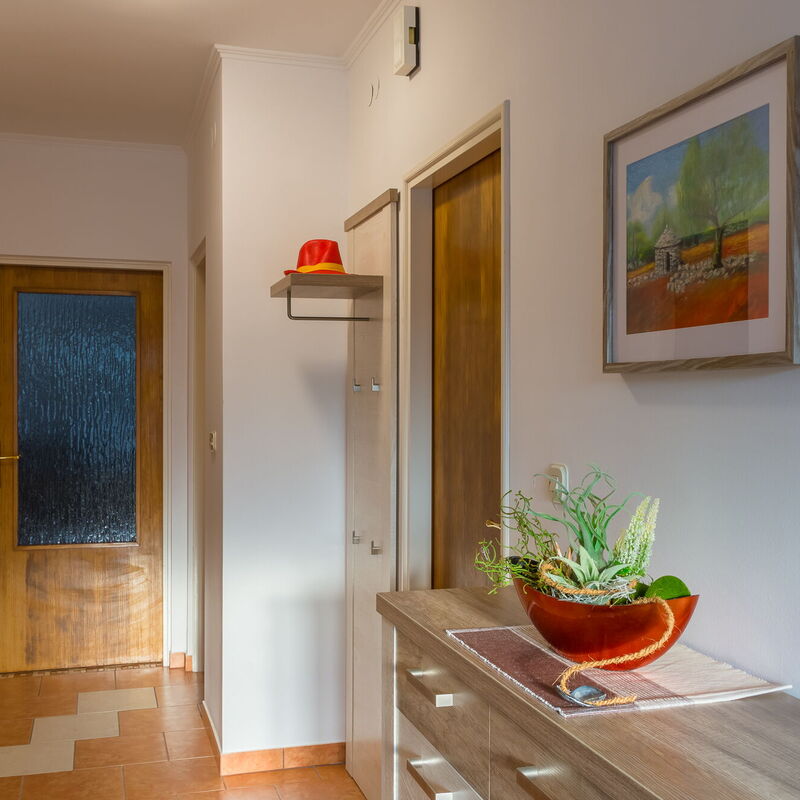 Holyday Home Midas: Autumn, Room Detail, Spring, Summer