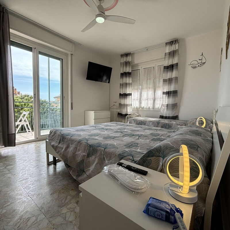 Casa Mimin, Vista Mare, Adults Only, Sanremo: Autunno, Camera da letto, Estate, Primavera