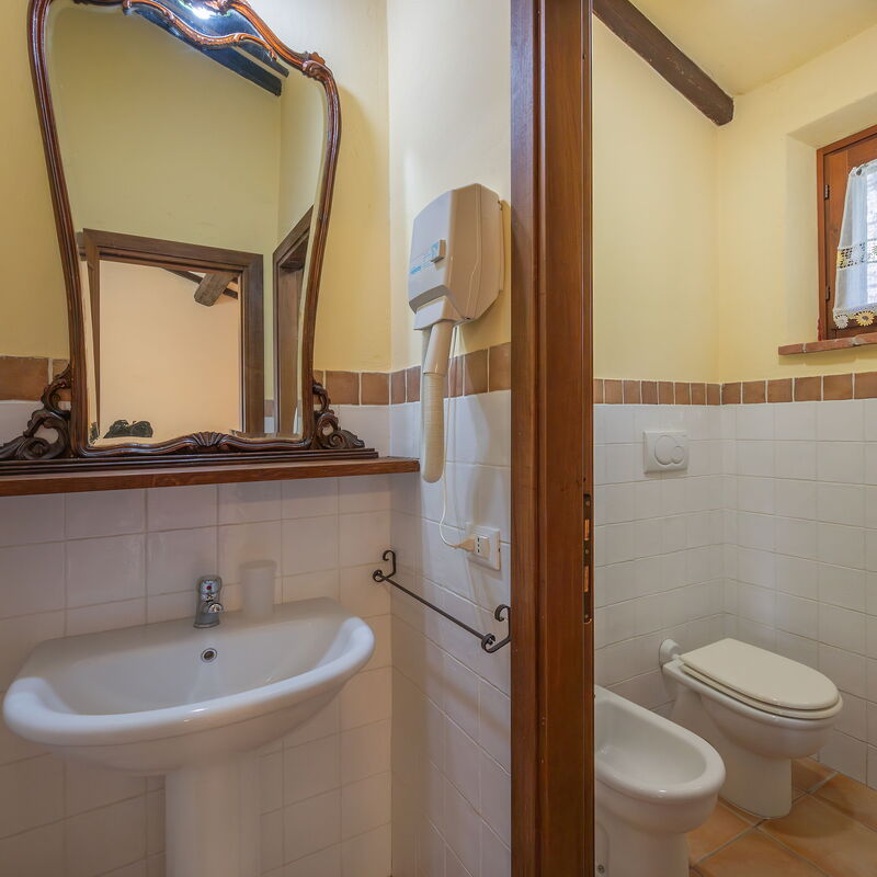 Il Giuncheto Apartments, Pool, Umbrian Countryside: Autunno, Bagno, Estate, Primavera