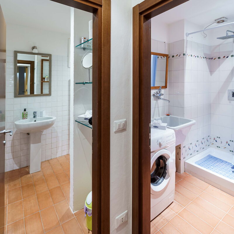 Le Loggine del Pignatello Apartment, Siena City: Autumn, Bathroom, Spring, Summer, Winter