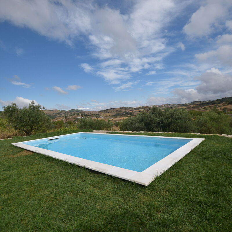 Villa Margi: Automne, bassin, Été, Jardin, Printemps, Vues