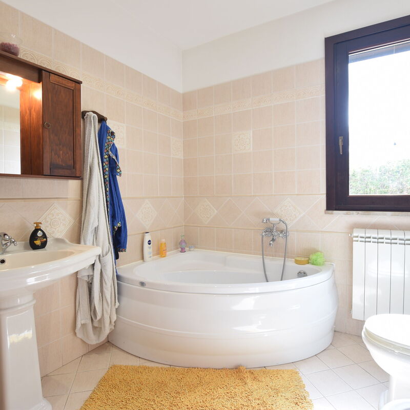 Villa Margi: Automne, Été, Hiver, jacuzzi, Printemps, Salle de bain