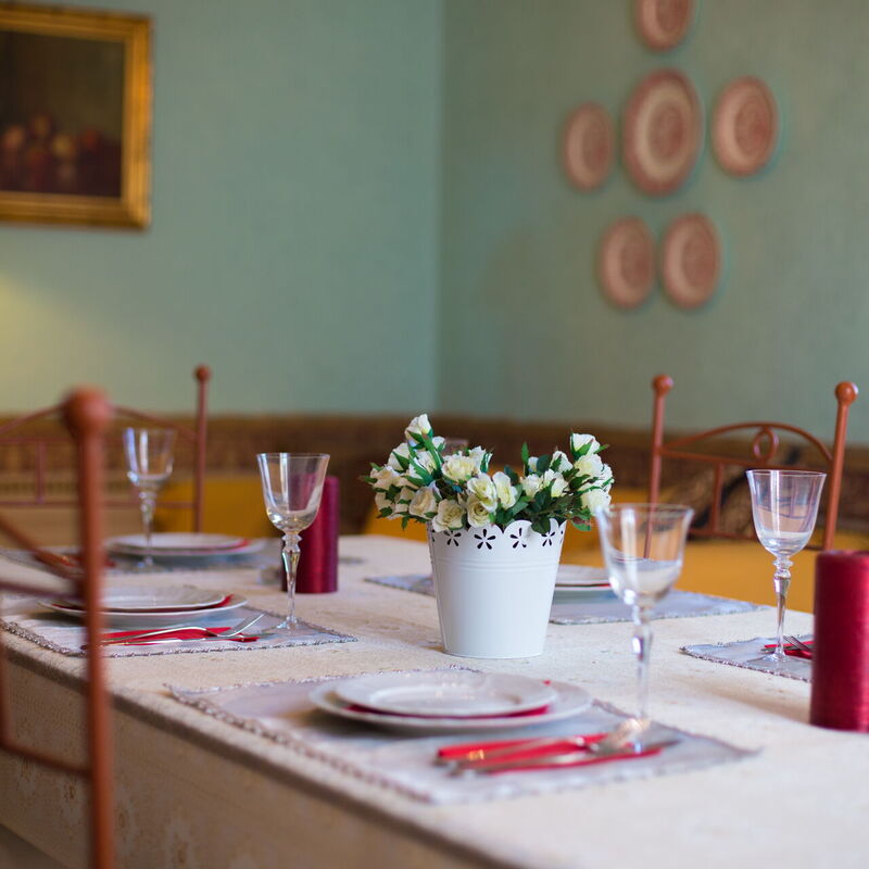 Villa Camelia: Esszimmer, Wohnzimmer