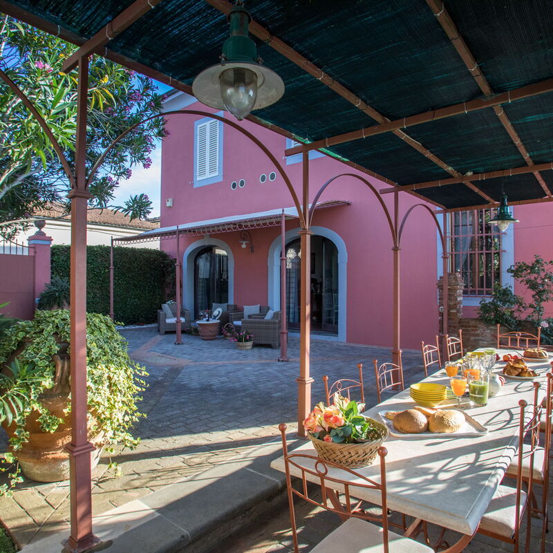 Villa Camelia: Balkon / Terrasse / Patio, Draussen