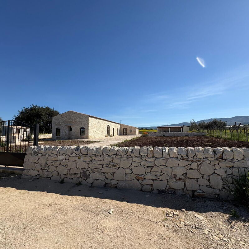 Villa Palmento: Frühling, Haupteingang, Herbst, Sommer