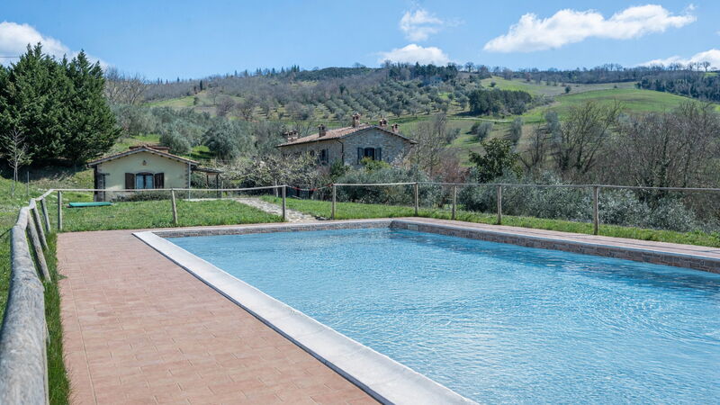 Il Giuncheto Casale Rooms, Pool, Umbrian Countryside: Frühling, Herbst, Schwimmbad, Sommer