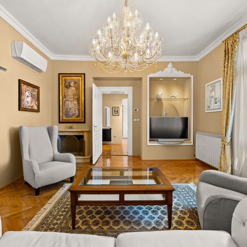 Apartment Noa Opatjia: Automne, Été, Printemps, Salon