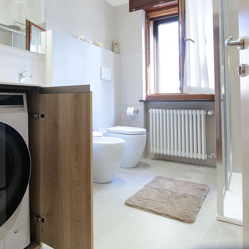 House Angy: Automne, Détails de la chambre, Été, Printemps, Salle de bain