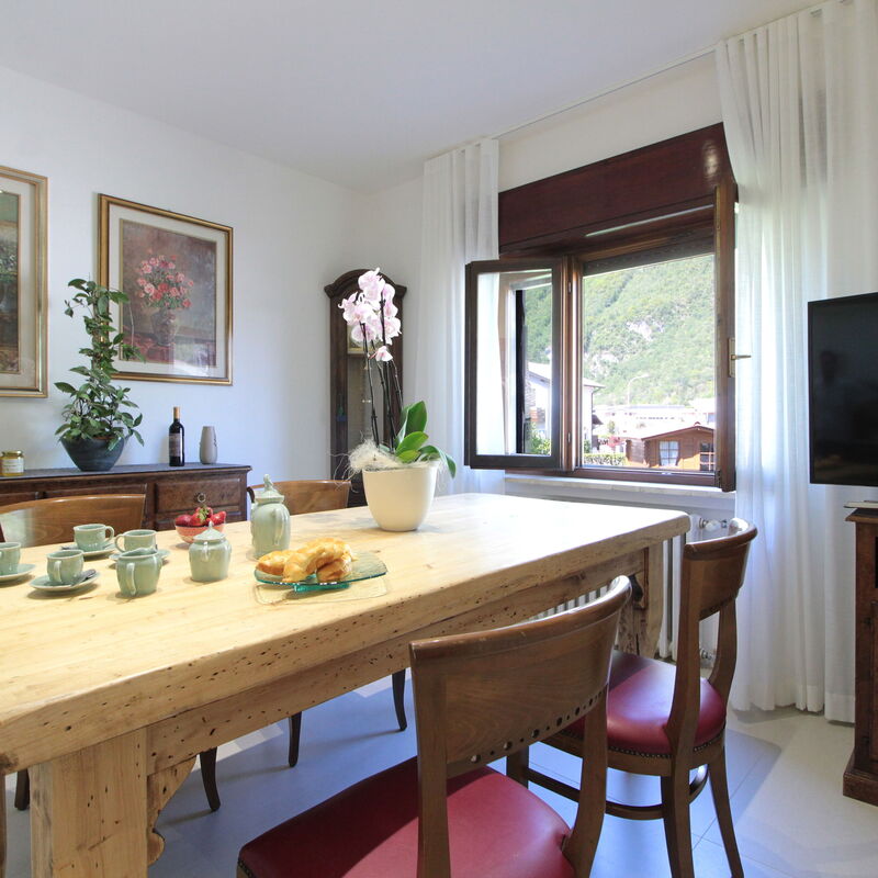 House Angy: Automne, Cuisine, Été, Printemps, Salle à manger