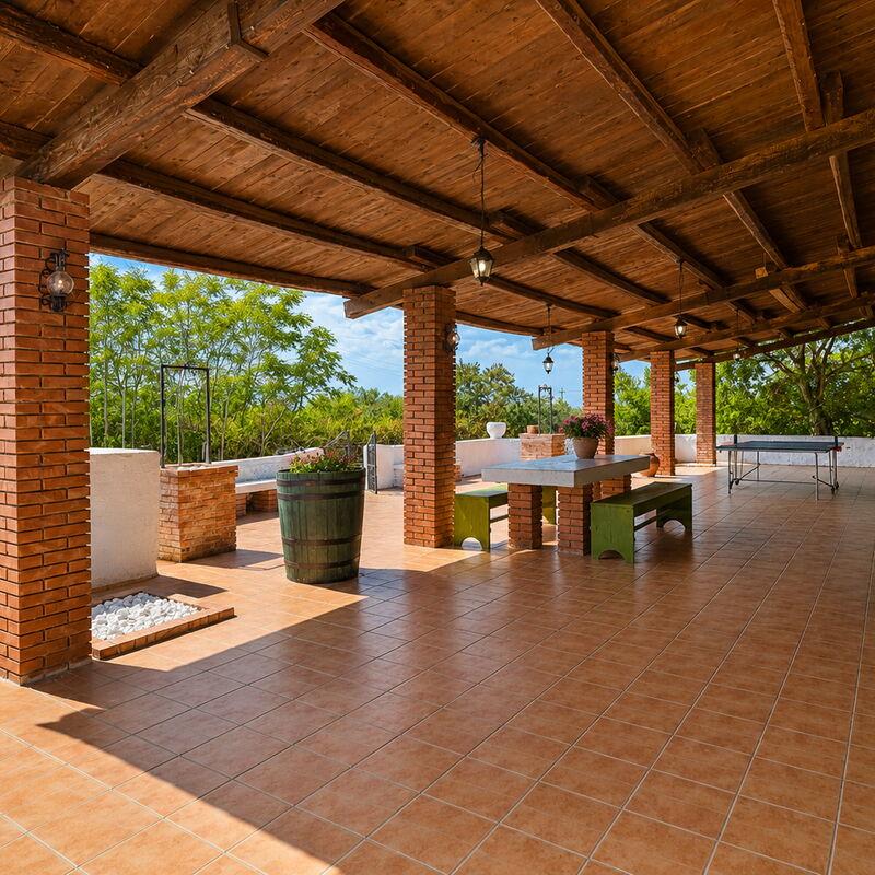 Villa Chiaramonte Gulfi: Autumn, Main Entrance, Spring, Summer