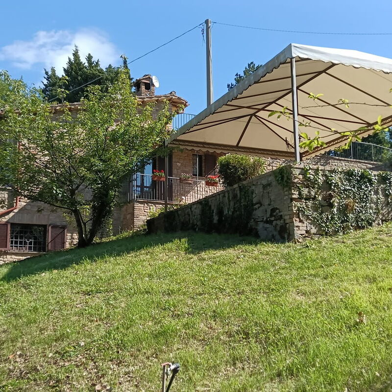 House in the Woods, Pool and Relax in Umbria: Jesen, Ljeto, Proljeće, Vrt