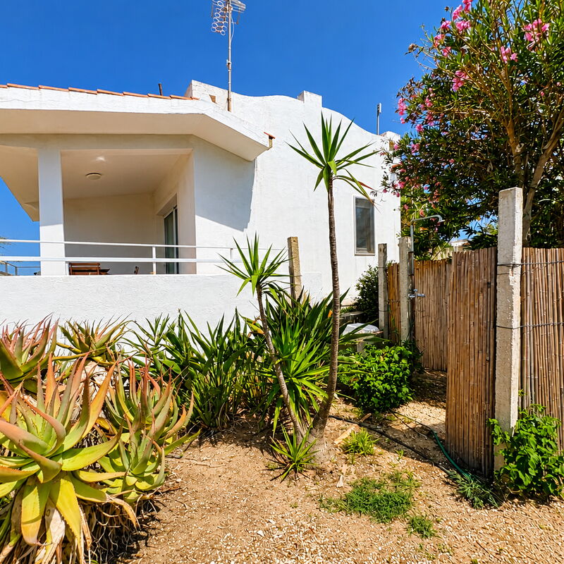 Punta Braccetto Fronte Mare: Außen, Balkon / Terrasse / Patio, Frühling, Garten, Herbst, Sommer