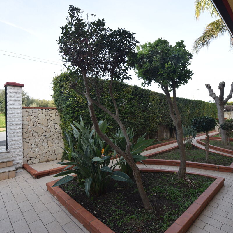 Villa Sole Mare: Autumn, Garden, Main Entrance, Spring, Summer