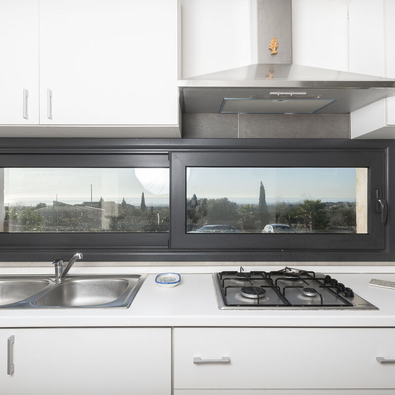 Villa Costa: Autumn, Kitchen, Spring, Summer