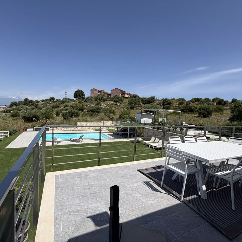 Rari House: Automne, Balcon / Terrasse / Patio, bassin, Été, Jardin, Printemps