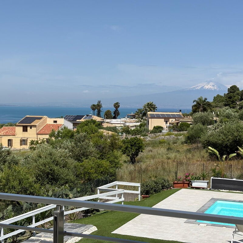Rari House: Automne, Balcon / Terrasse / Patio, bassin, Été, Jardin, Printemps