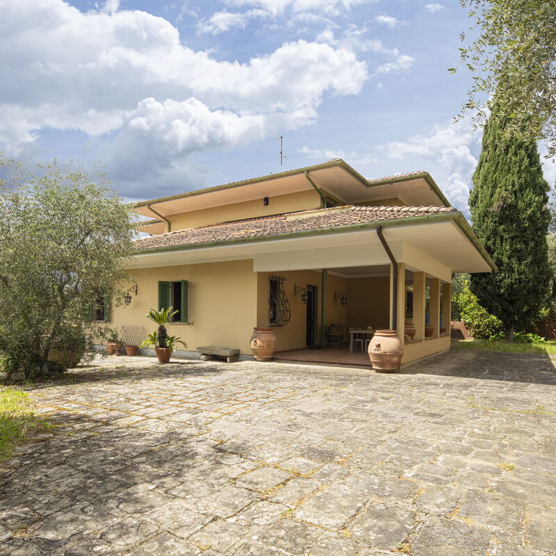 Villa Golly: Automne, Balcon / Terrasse / Patio, Été, Jardin, Printemps