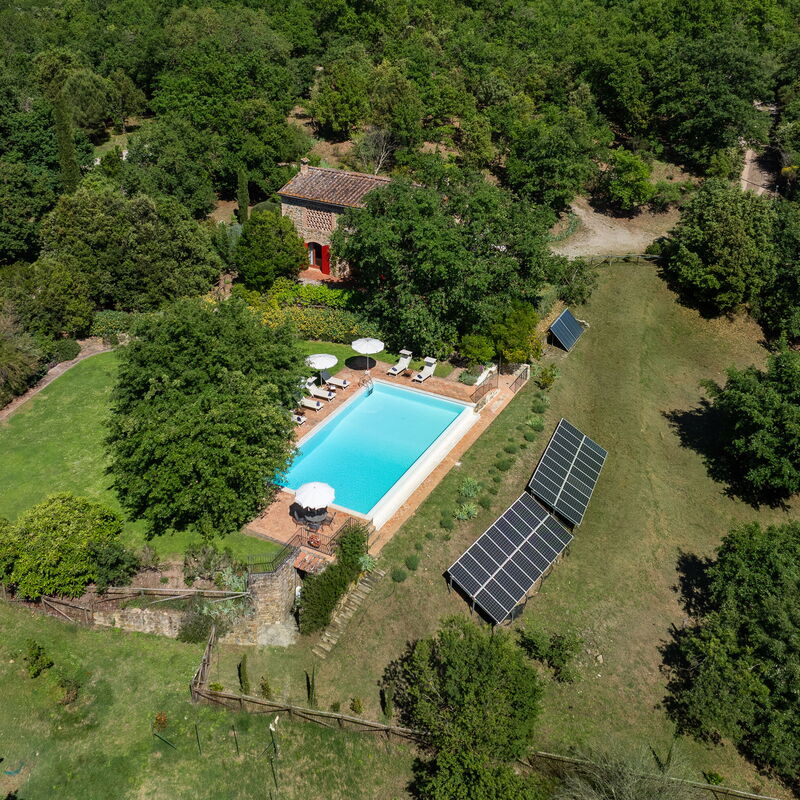 Villa Santa Barbara: Außen, Frühling, Garten, Herbst, Schwimmbad, Sommer